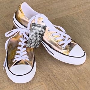 Shoes--GOLD Converse chucks, Mens size 8.5--women 10.5  NWT--- $45.00 VERY FIRM